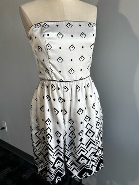 Strapless White and Black Geometric Fit & Flare Dress